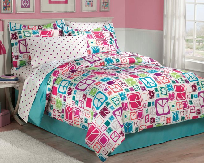 Peace sign bedding for teens